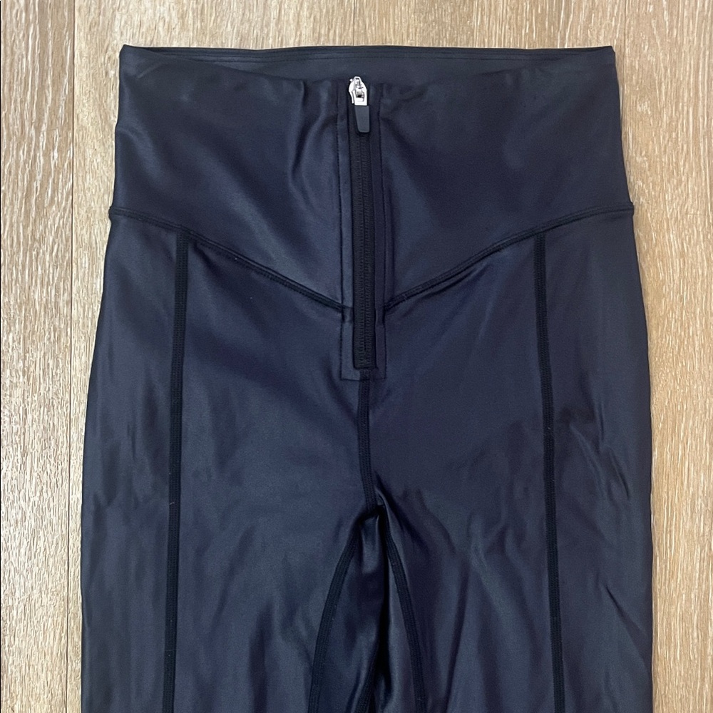 Bandier All Access Ultra High Rise Zip Front Leggings in Black Shine size XS - Picture 8 of 11